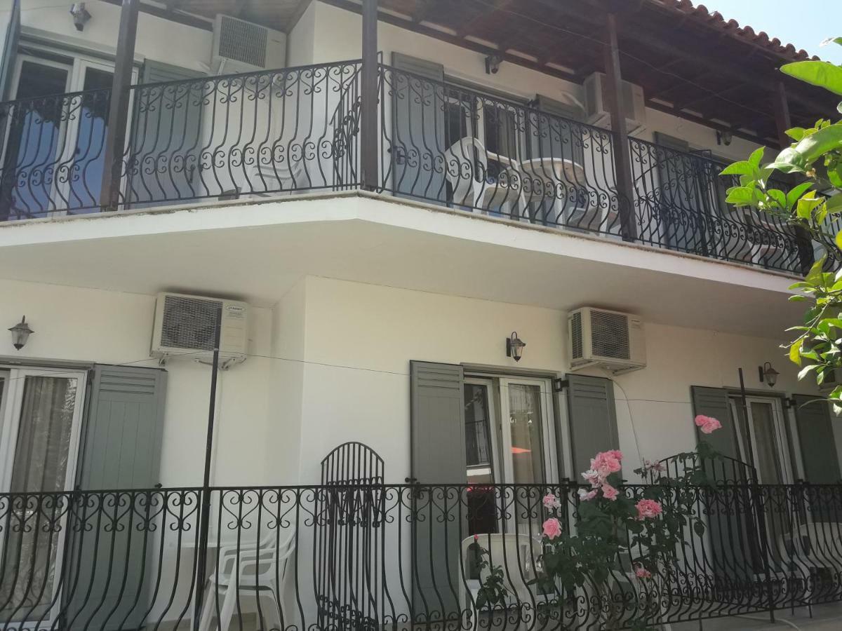 Pension Nikolas Skiathos Town Exterior photo