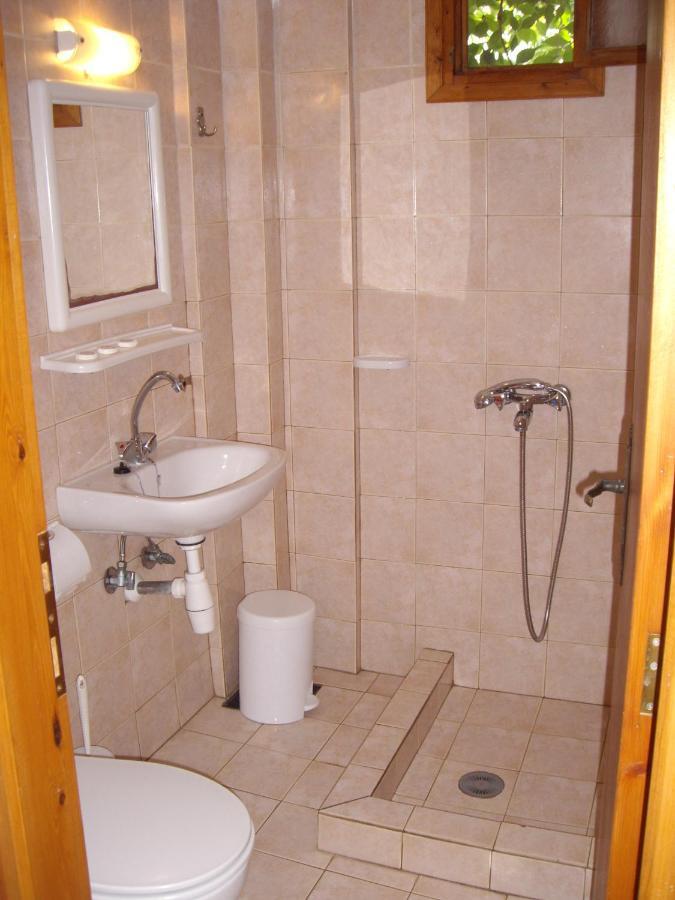 Pension Nikolas Skiathos Town Room photo